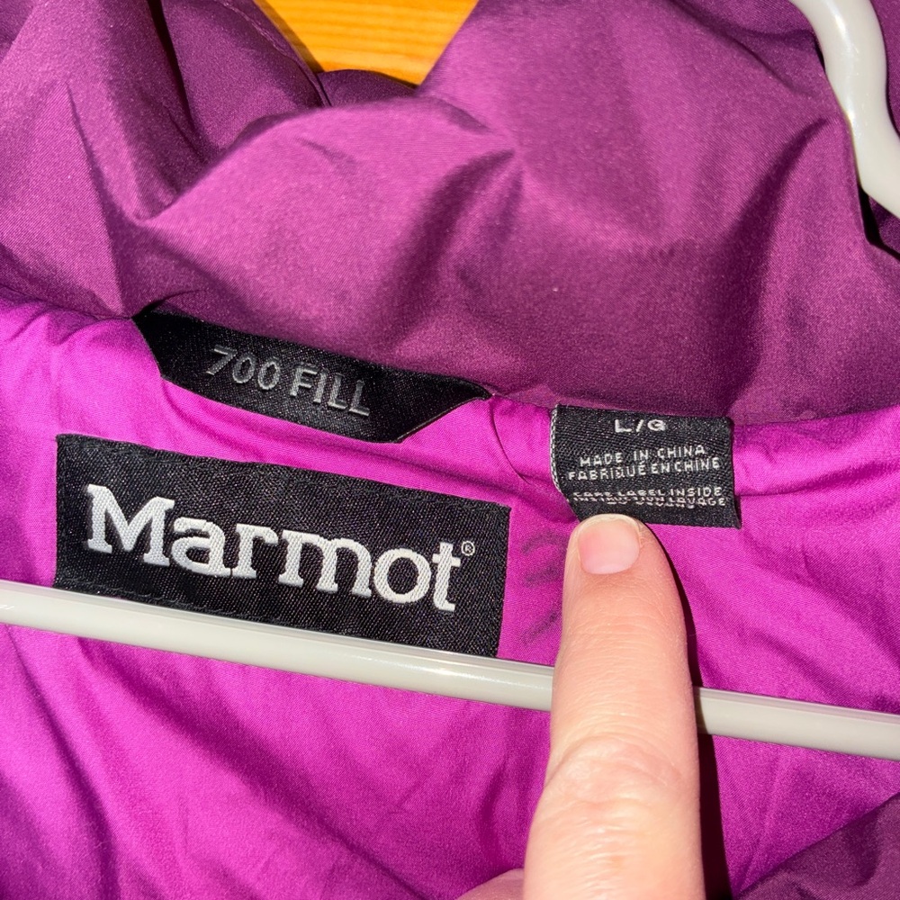 Marmot Val D’sere Down Jacket, 700 fill, magenta - womens size large - Picture 6 of 14